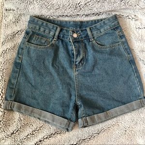 💰💰High waisted jean shorts💰💰